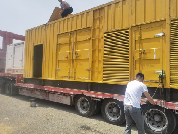 仓山除了负载情况和发动机维护，还有哪些因素会影响 200kw 柴油发电机的油耗？